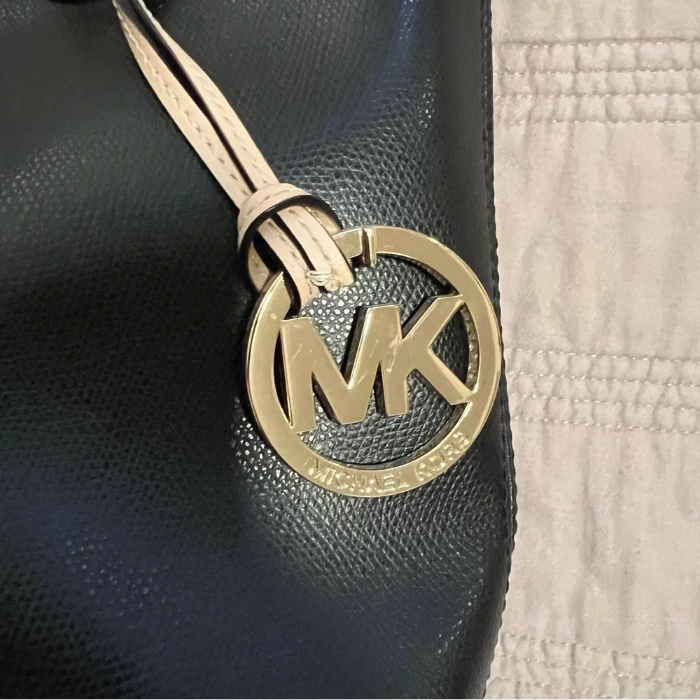 Michael Kors Black and Tan Tote Bag - Picture 3 of 10